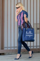 Reese Witherspoon Shopping in Beverly Hills, September 2015