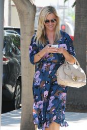 Reese Witherspoon Street Fashion - Out in Los Angeles, September 2015