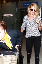 Rosie Huntington-Whiteley at LAX Airport, September 2015