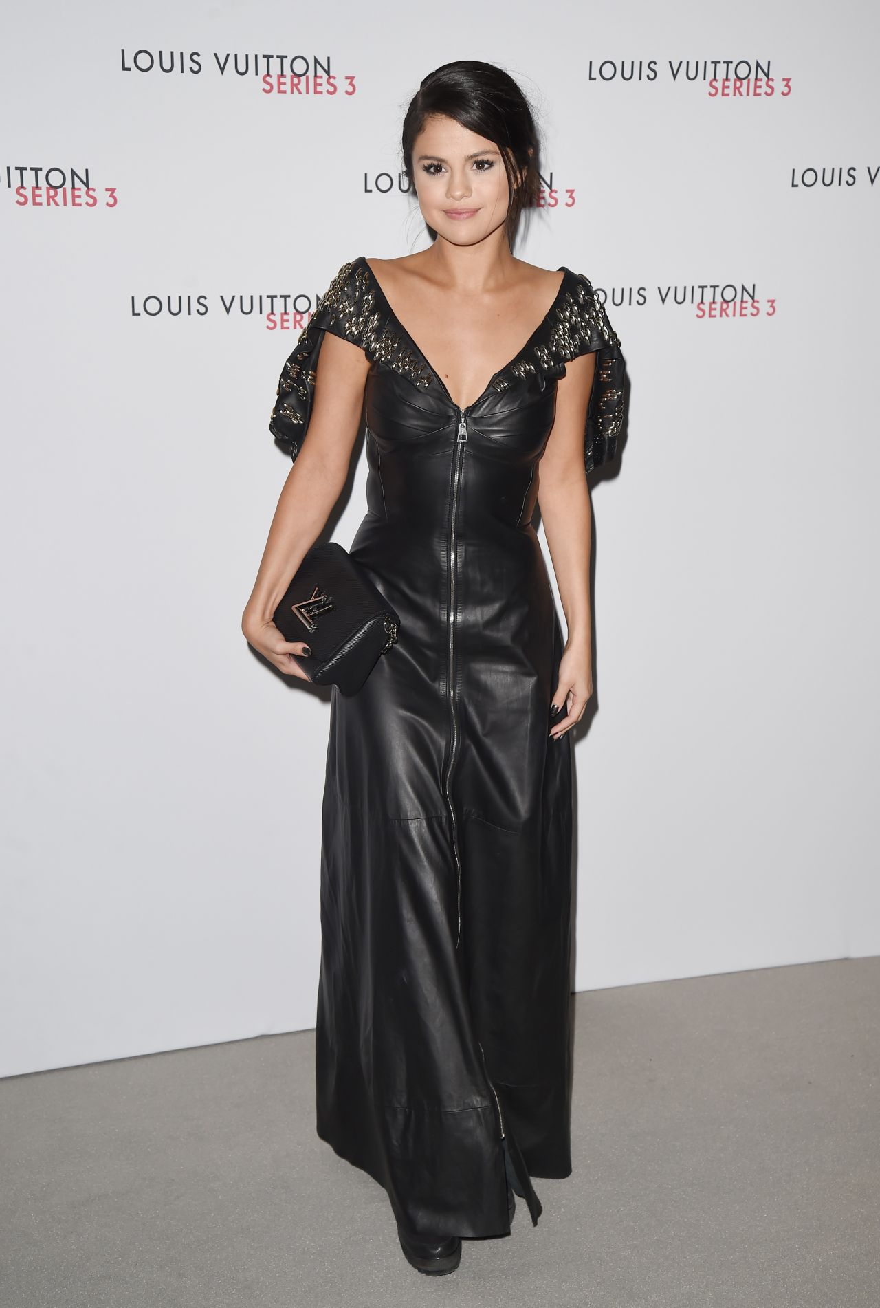 Selena Gomez Seduce A Louis Vuitton