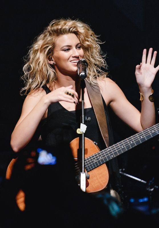 Tori Kelly - Performs At The Tabernacle in London