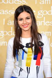 Victoria Justice - Alice + Olivia by Stacey Bendet Fashion Show, September 2015
