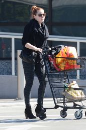 Amy Adams - Shopping in Los Angeles, October 2015