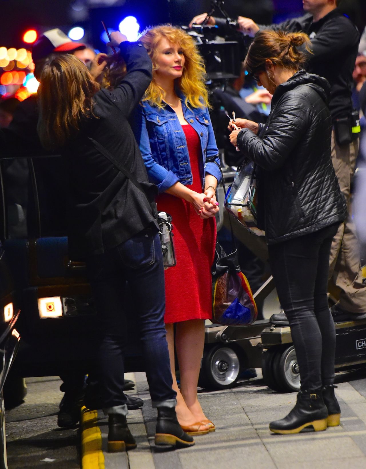 Bryce Dallas Howard - On the Set of Gold in NYC • CelebMafia