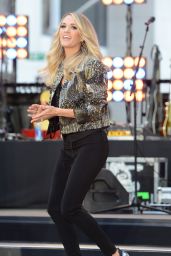 Carrie Underwood - Performing at 