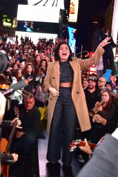 Demi Lovato - at Her Surprise Live Performance in Time Square, October 2015