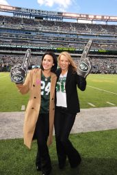 Demi Lovato - Jets vs. Washington Redskins Game at the MetLife Stadium in New Jersey