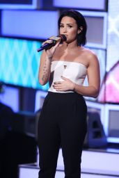 Demi Lovato - WE Day Toronto 2015 in Toronto 
