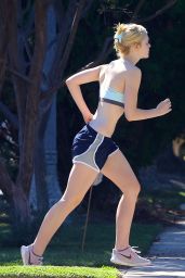 Elle Fanning - Gets Some Exercise in Studio City, October 2015
