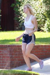 Elle Fanning Jogging in Studio City, October 2015