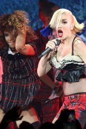 Gwen Stefani - Performs an Exclusive Concert for MasterCard Cardholders in New York City