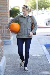 Heather Morris Autumn Style - With a Pumpkin in Calabasas, October 2015