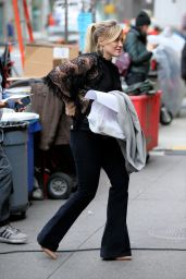 Hilary Duff - On the Set of 