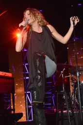 Jennifer Nettles - Performs at the CAA Party on Day 2 of the IEBA 2015 Conference 
