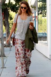 Jessica Alba Street Style - Out in LA, October 2015