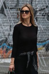 Kelly Rohrbach Street Style - Out in SoHo New York, October 2015