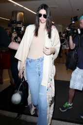 Kendall Jenner Airport Style - LAX in Los Angeles, October 2015