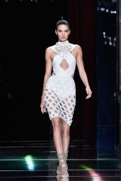 Kendall Jenner - Balmain Show at Paris Fashion Week - Womenswear S/S 2016