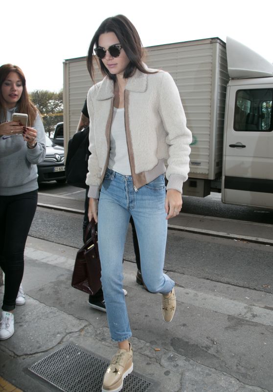 Kendall Jenner Casual Style - Going to Lunch in Paris, October 2015 ...