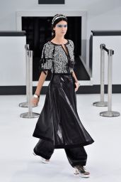 Kendall Jenner - Chanel Show - Paris Fashion Week Womenswear S/S 2016