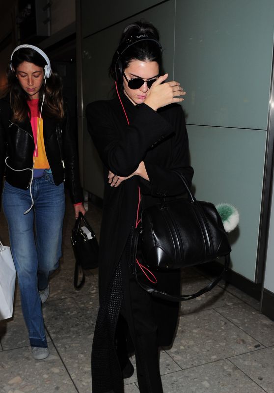 Kendall Jenner - Heathrow Airport in London, October 2015