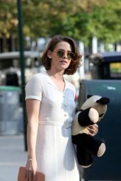 Kristen Stewart - on the Set of a Woody Allen film in NYC, October 2015