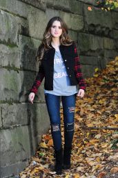 Laura Marano - Walking With a Friend in Central Park, New York, October 2015