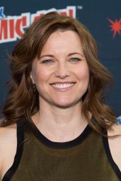 Lucy Lawless - STARZ