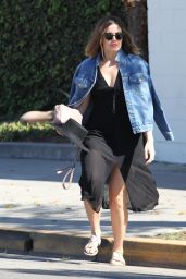 Mandy Moore Leaving Balayage Salon in Beverly Hills, October 2015