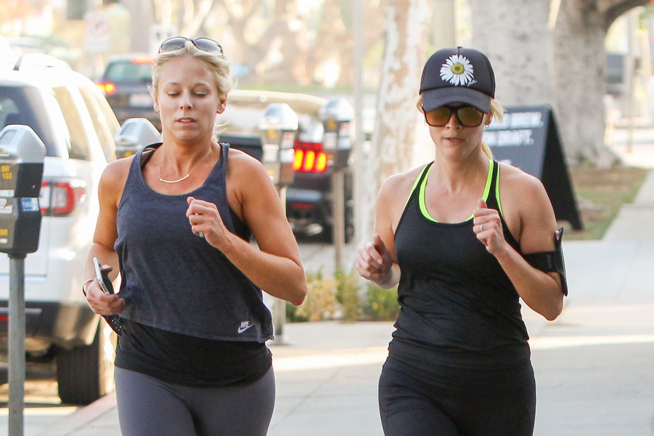 Reese Witherspoon - Going For a Jog in Los Angeles, October 2015 ...