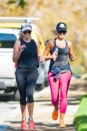 Reese Witherspoon Jogging in Los Angeles, October 2015
