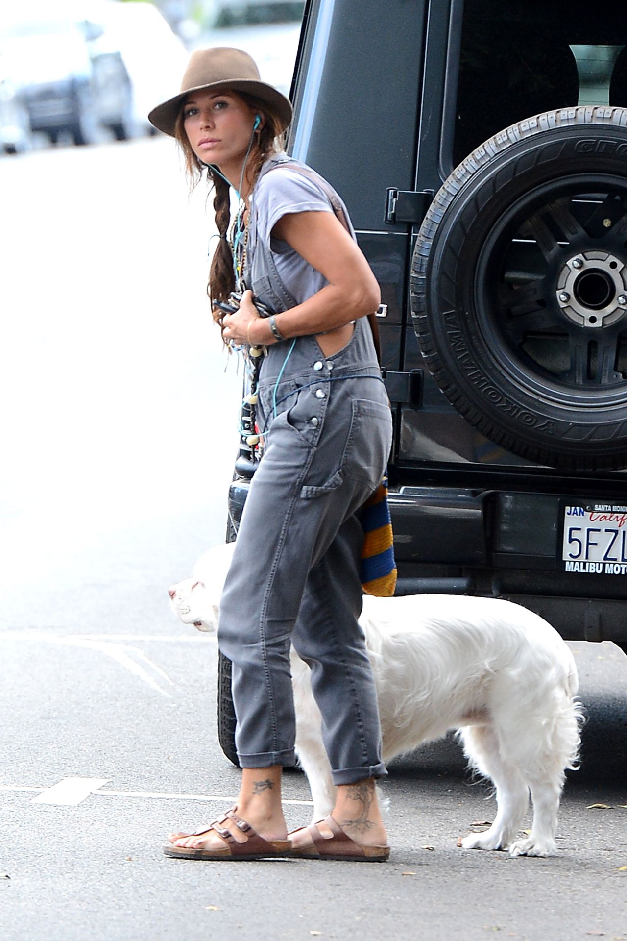 Rhona Mitra - Out in Beverly Hills, October 2015