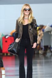 Rosie Huntington-Whiteley at JFK Airport, October 2015
