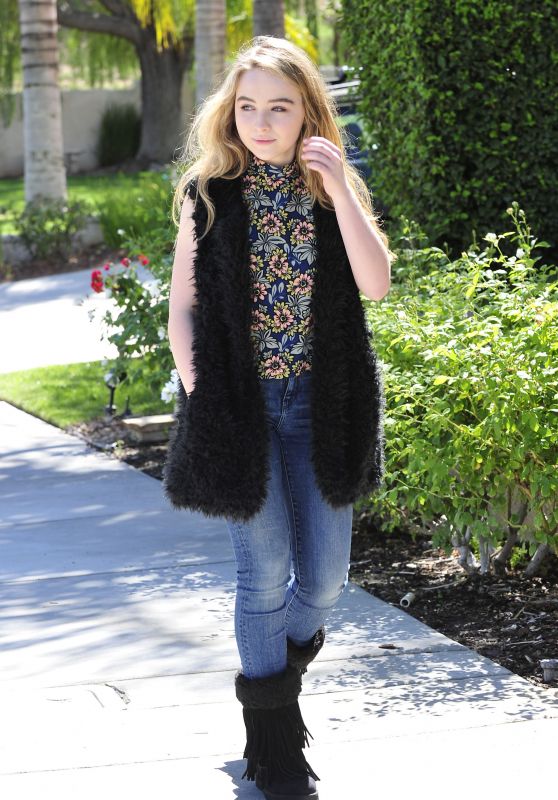 Sabrina Carpenter Casual Style - Out in Burbank, October 2015