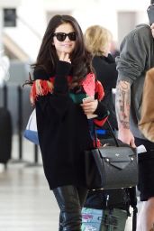 Selena Gomez - Departing From JFK Airport in New York City, October 2015
