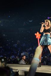 Taylor Swift Performs at 1989 World Tour in Miami
