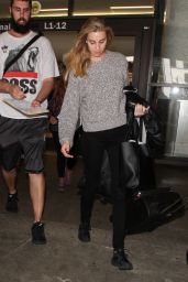 Whitney Port at LAX Airport, October 2015