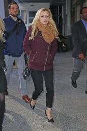 Bree Olson - Leaving The Howard Stern Show Discussing Charlie Sheen and His HIV-Positive Announcement in New York