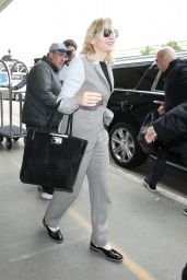 Cate Blanchett at LAX Airport, November 2015