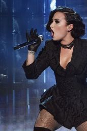 Demi Lovato Performs at 2015 American Music Awards in Los Angeles