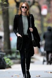 Emma Stone Casual Style - New York City, 11/18/2015 • CelebMafia