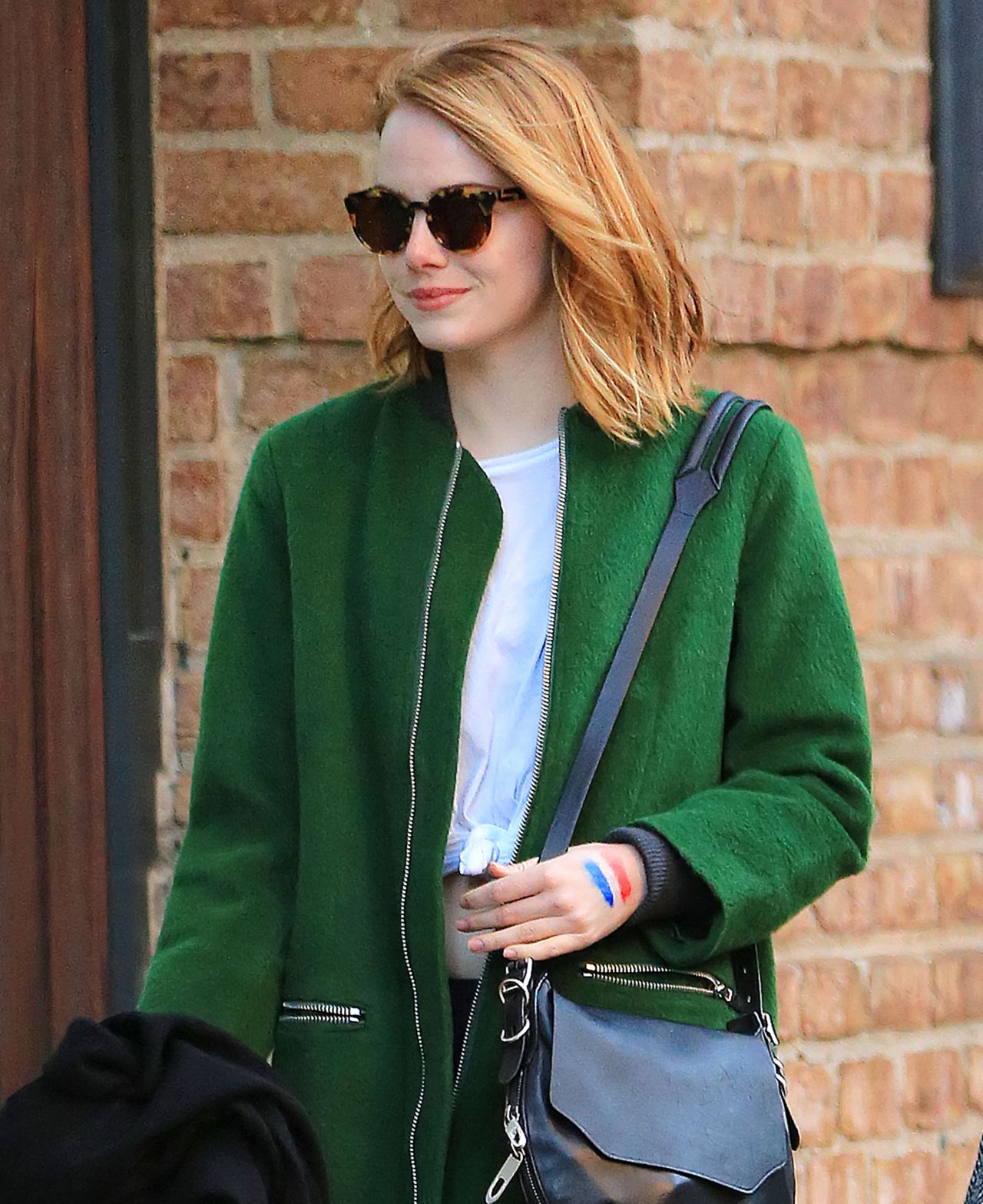 Emma Stone Style - Out in NYC, November 2015 • CelebMafia