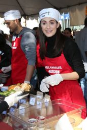 Emmy Rossum – Los Angeles Mission Thanksgiving For The Homeless At The Los Angeles Mission, 11/25/2015