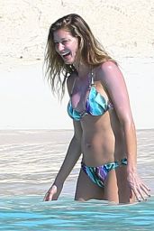 Gisele Bundchen on a Beach in Bikini, Bahamas,  November 2015