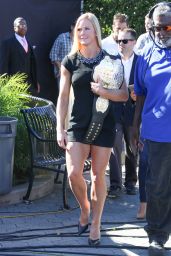 Holly Holm - Takes Her UFC Championship Belt to Extra in Los Angeles, November 2015