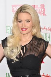 Holly Madison – 2015 Hollywood Christmas Parade in Hollywood