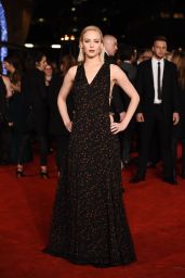 Jennifer Lawrence on Red Carpet - The Hunger Games Mockingjay Part 2 Premiere in London