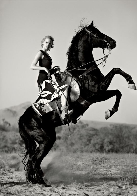 Jennifer Lawrence - Photoshoot for Vogue Magazine December 2015