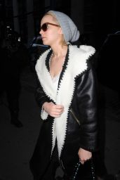 Jennifer Lawrence Style - Out in New York City, 11/20/2015 