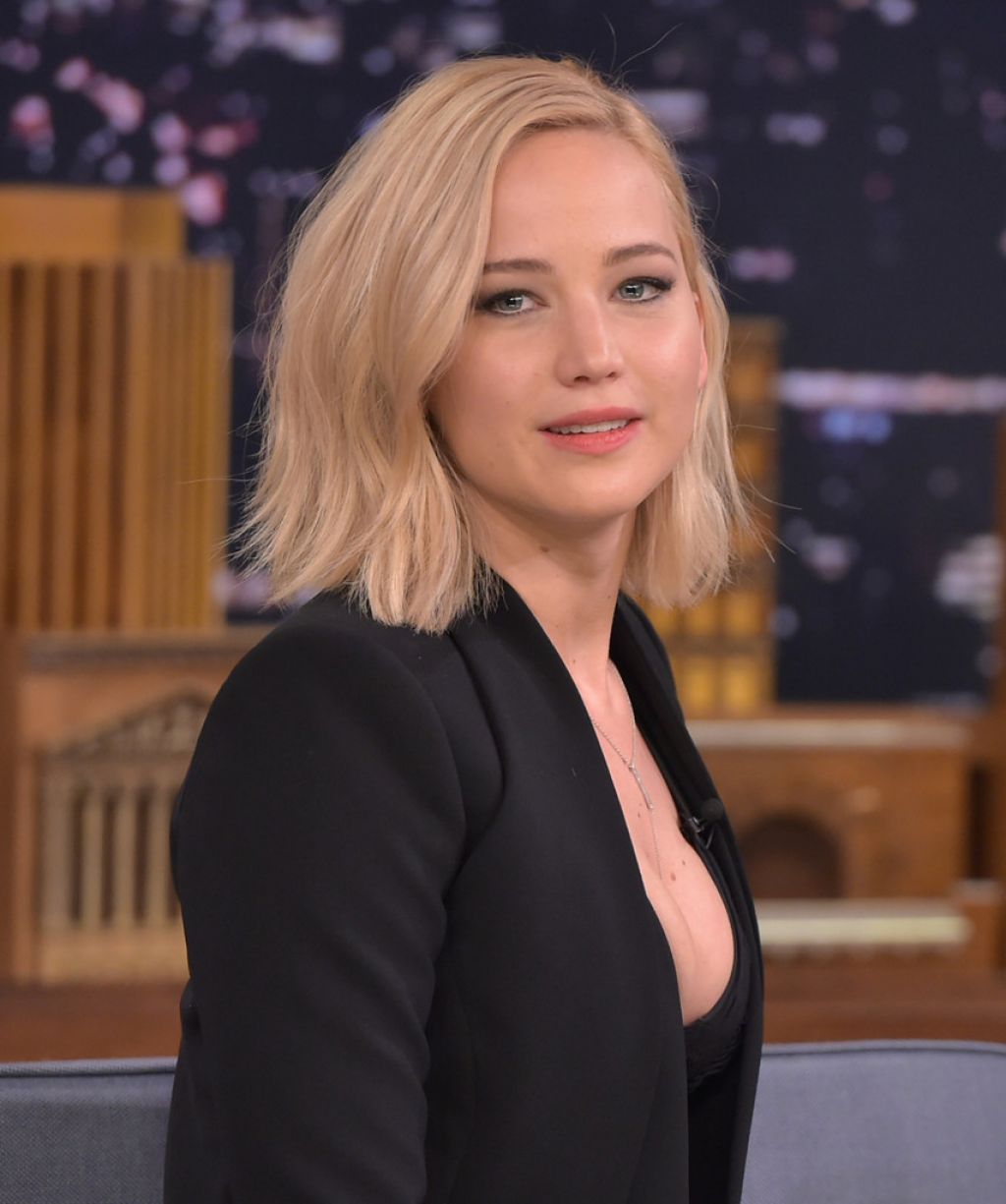 Jennifer Lawrence The Tonight Show Starring Jimmy Fallon In Nyc November 2015 • Celebmafia 